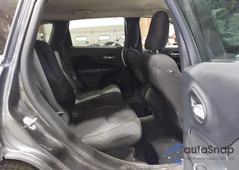 2016 Jeep Cherokee Latitude from USA, damaged, VIN 1C4PJMCS8GW119437